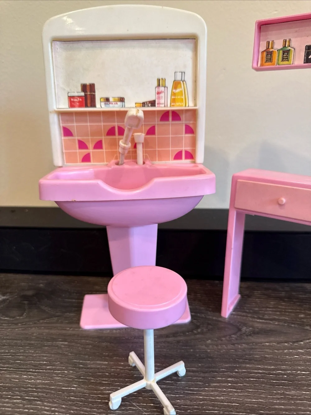 Arco Beauty Salon Play Set Complete 1983 toy 7689 for vintage